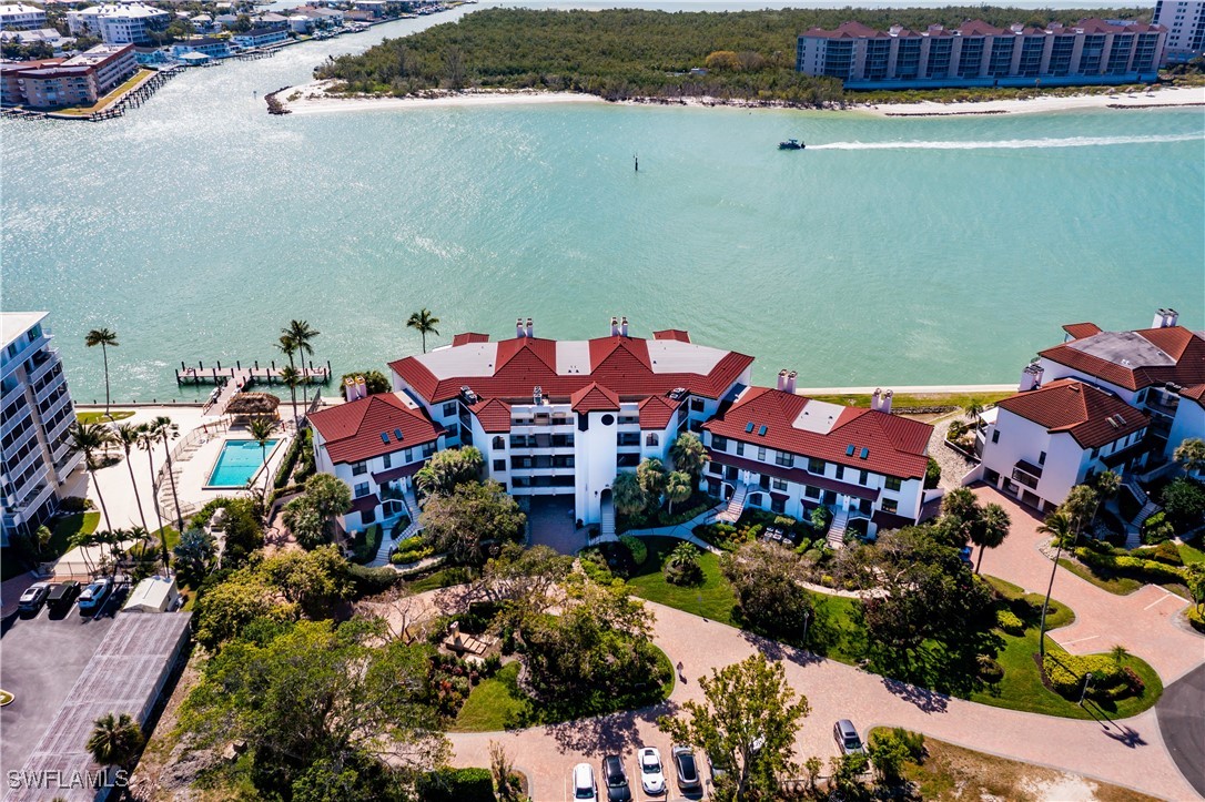 100 La Peninsula Real Estate Listings Main Image