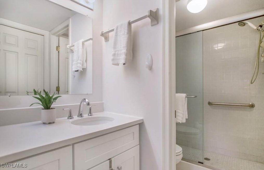 3012 Sandpiper Bay Cir D102 Property Photo 8