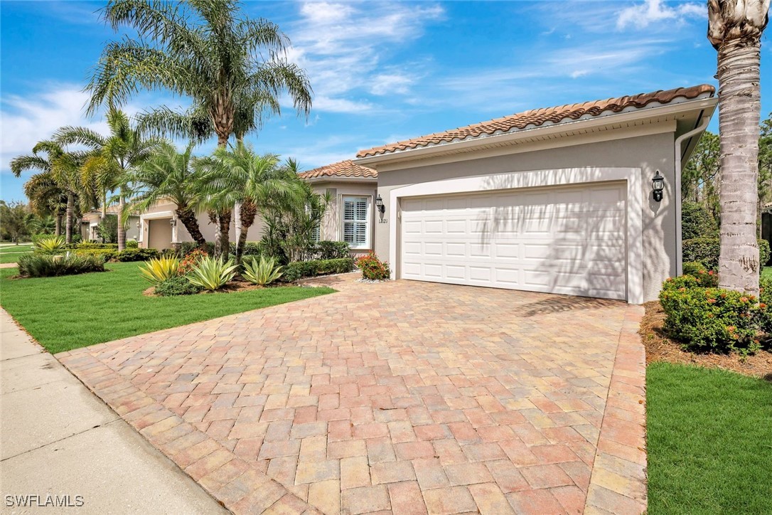12121 Chrasfield Chase Property Photo 3