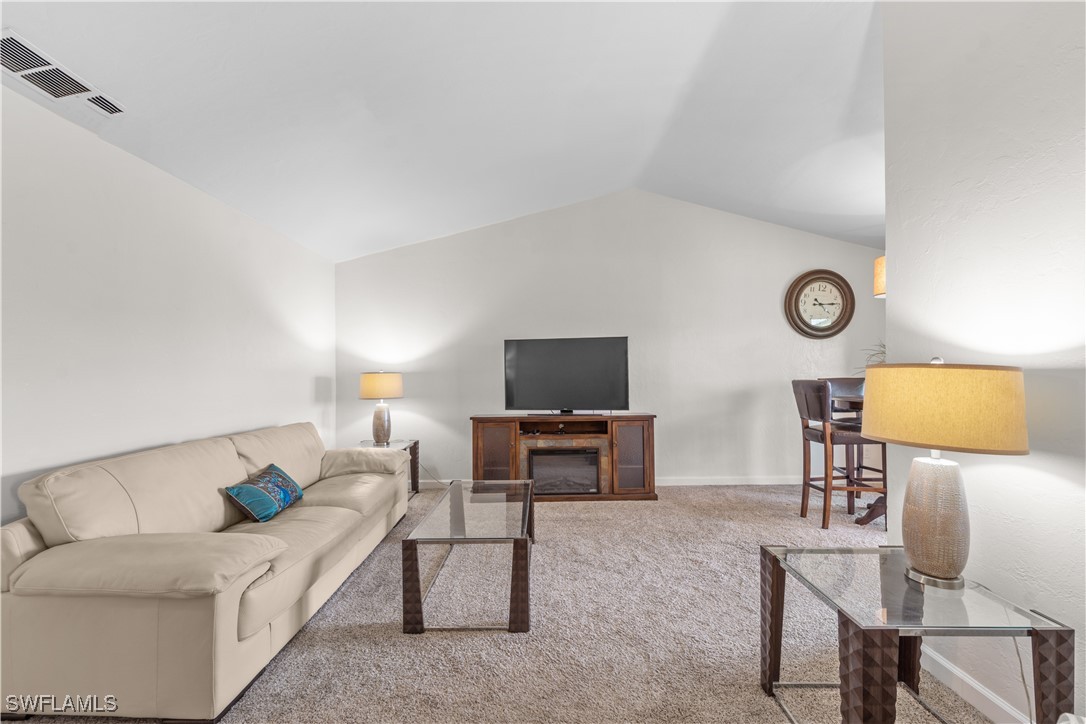8565 Charter Club Cir 7 Property Photo 4