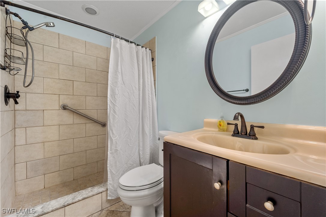 8565 Charter Club Cir 7 Property Photo 17
