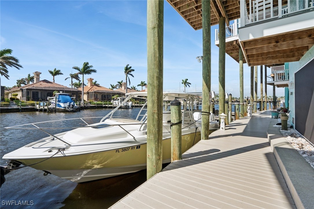 5862 Shell Cove Dr Property Photo 4