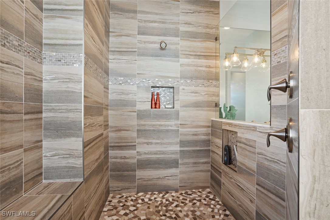 5862 Shell Cove Dr Property Photo 21