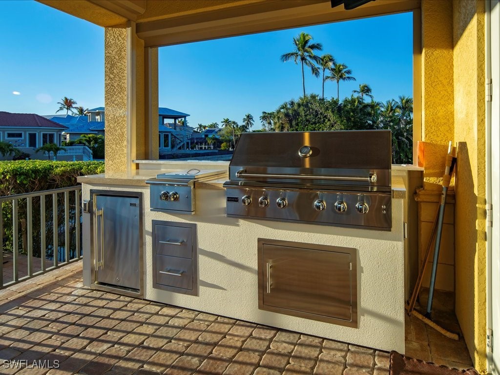 1550 Mullet Ln Property Photo 7