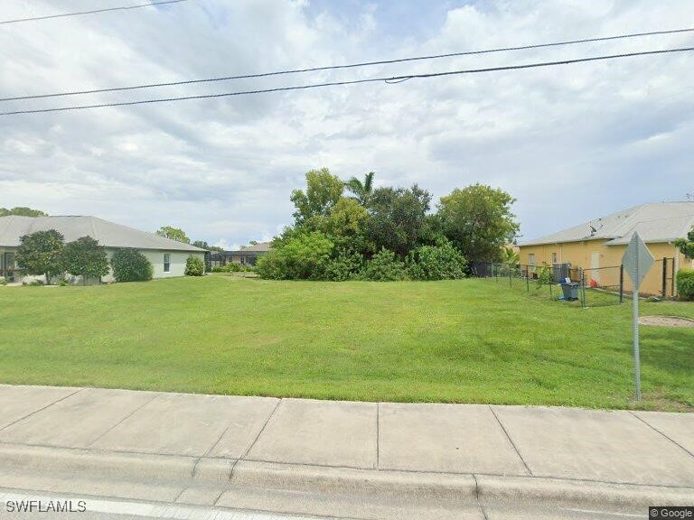 1807 Surfside Blvd Property Photo 1