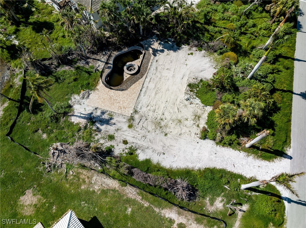 327 Palm Lake Dr Property Photo 15