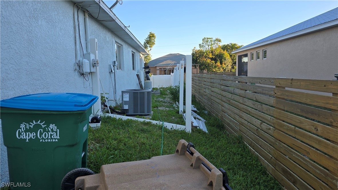 2812 Sw 2nd Ter Property Photo 3