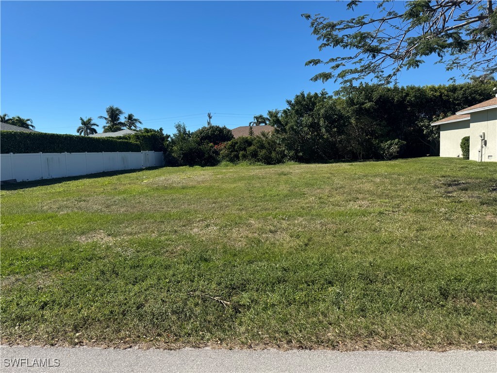 1364 Freeport Ave Property Photo 2