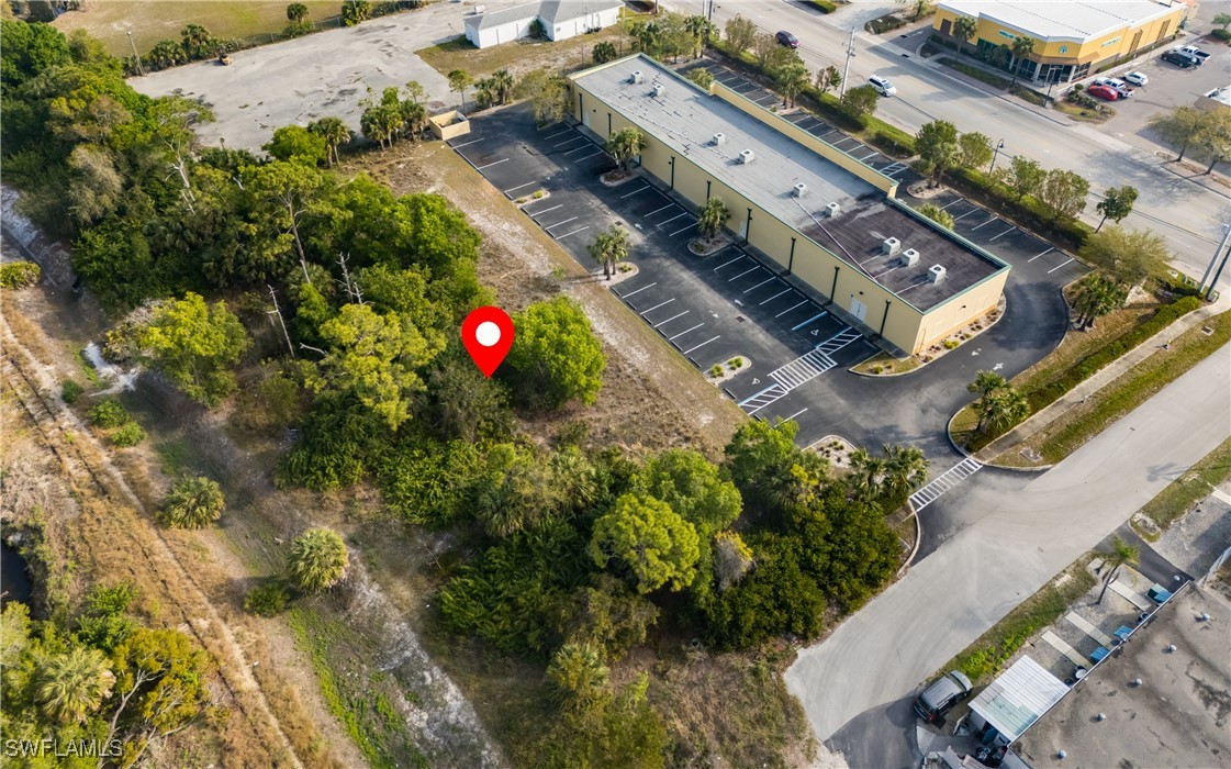 Old Us 41 Property Photo 10