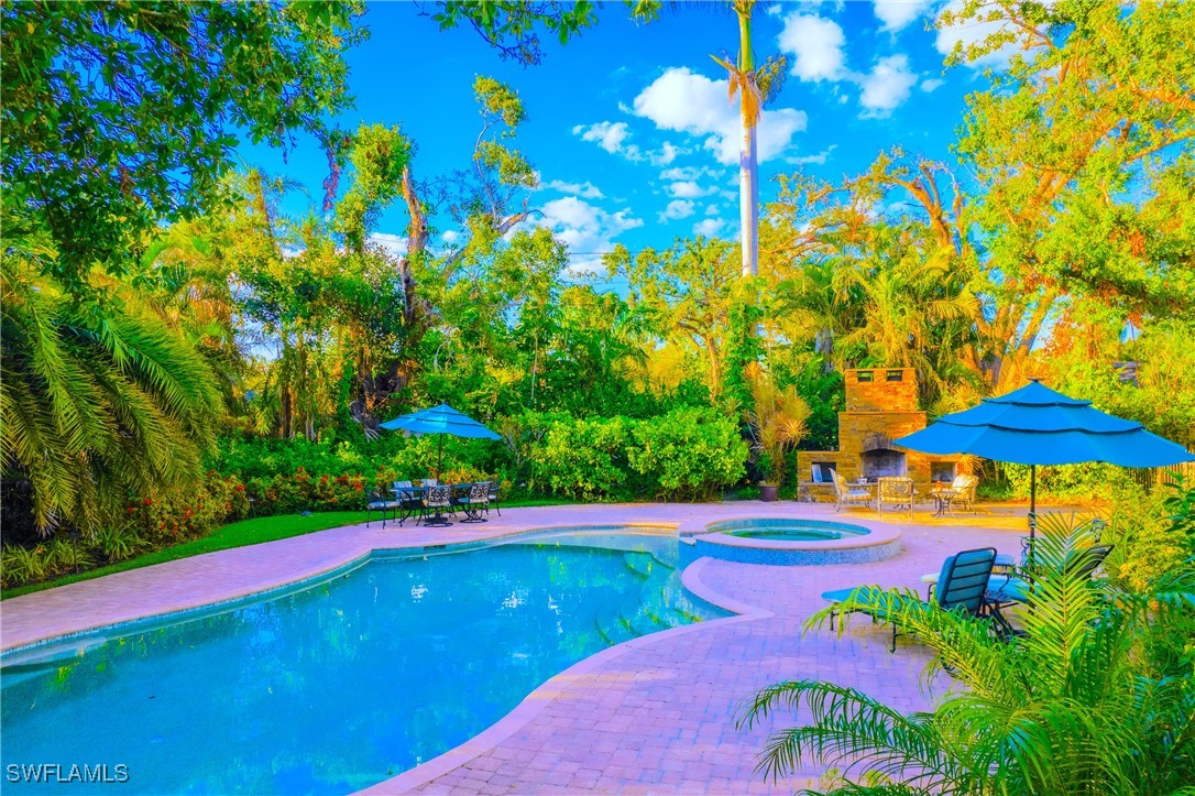 1427 El Prado Ave Property Photo 2