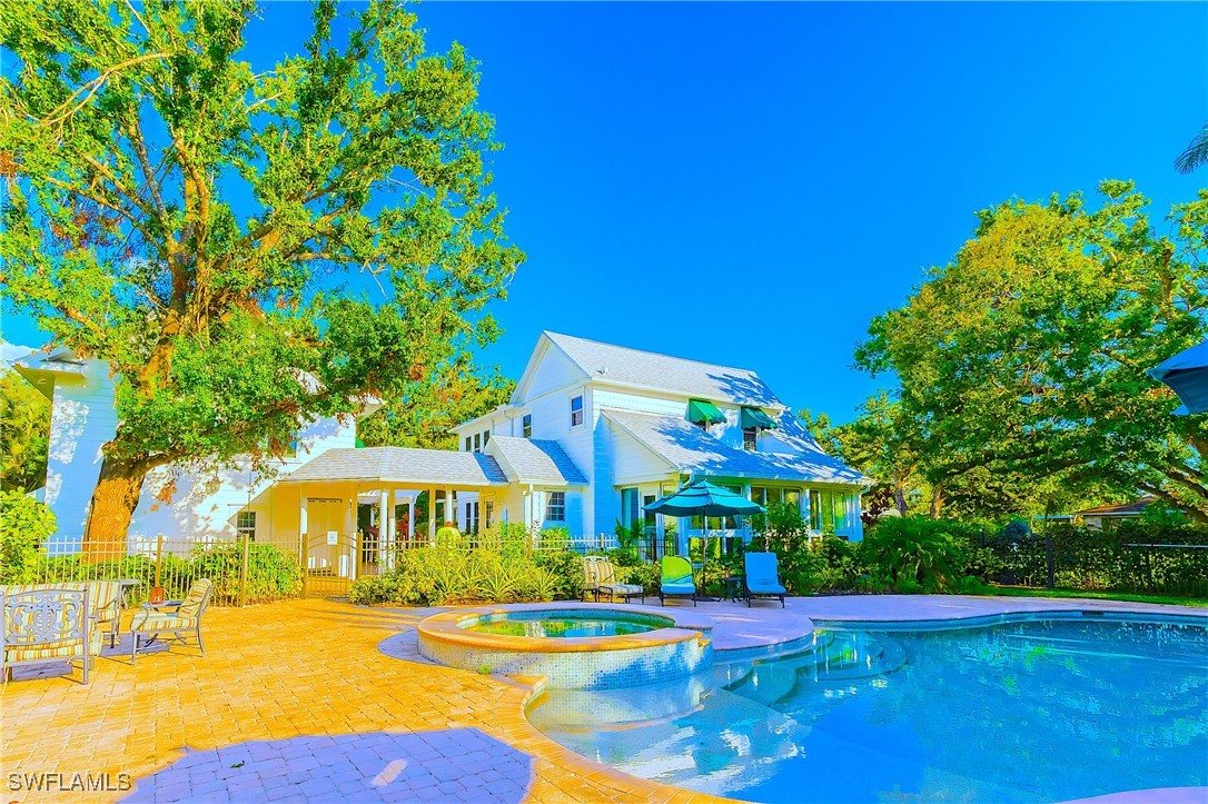 1427 El Prado Ave Property Photo 6