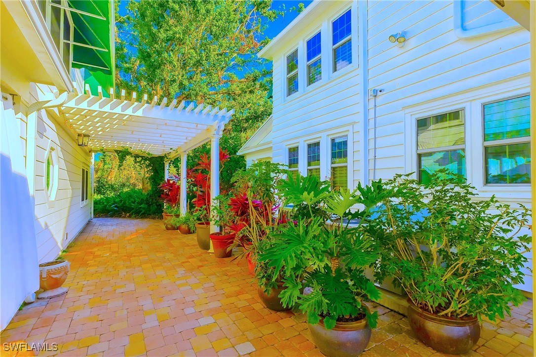 1427 El Prado Ave Property Photo 9