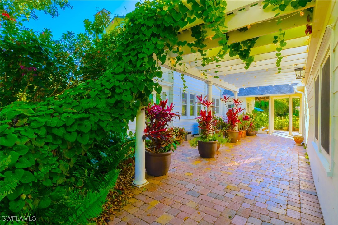 1427 El Prado Ave Property Photo 10