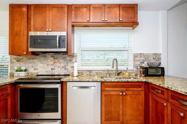 566 Beachwalk Cir Property Photo 10