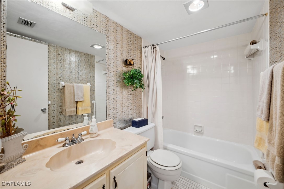 4640 Chantelle Dr N203 Property Photo 11