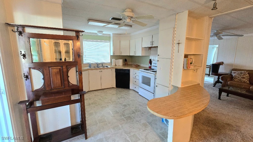 537 Charlemagne Blvd Property Photo 9