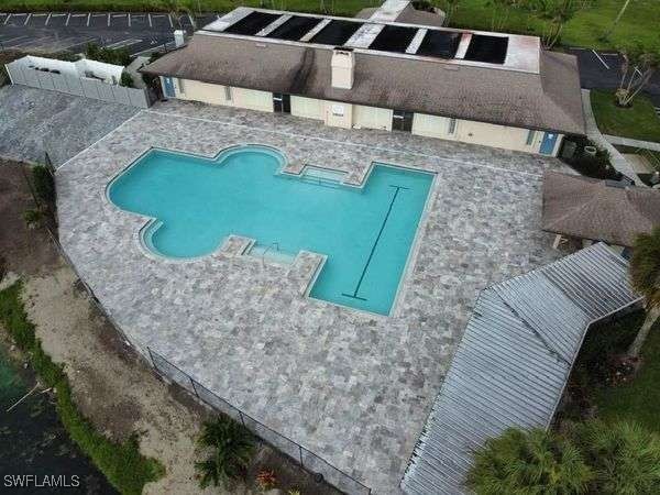 537 Charlemagne Blvd Property Photo 22