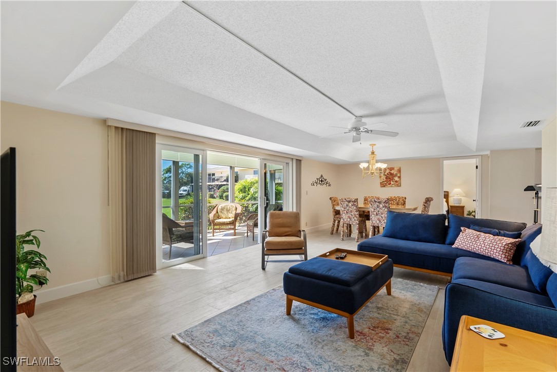 100 Glades Blvd 3 Property Photo 10