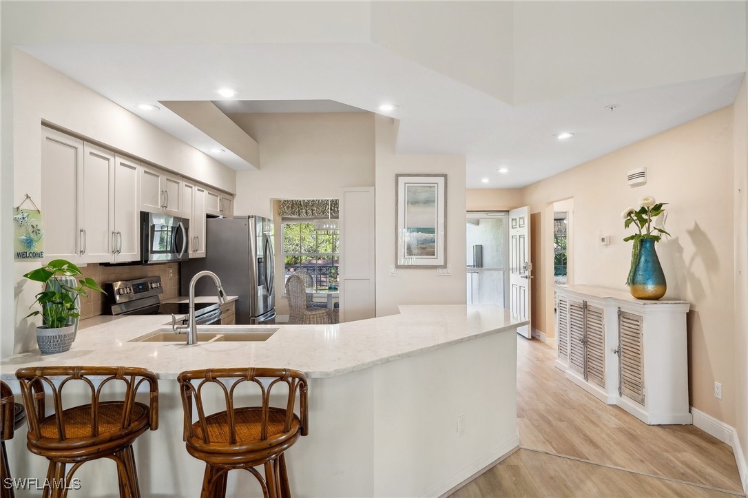 4101 Sawgrass Point Dr 201 Property Photo 6