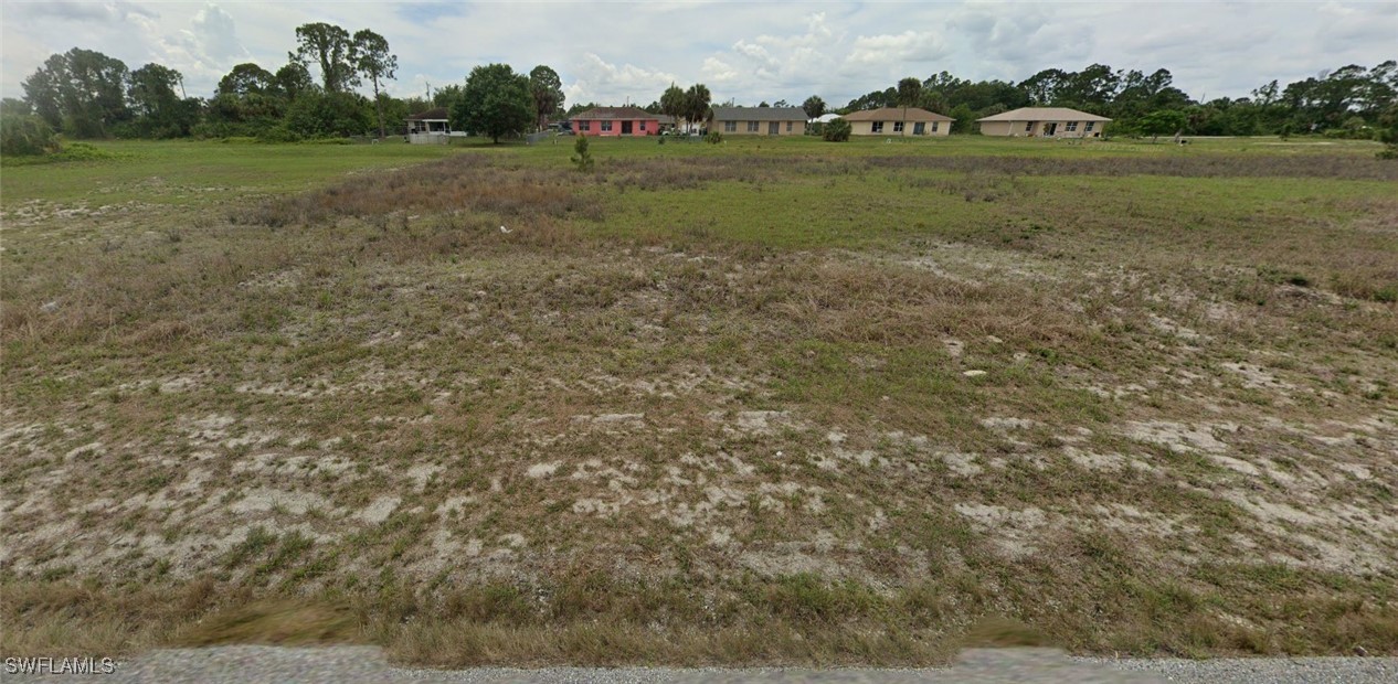 1242 Fontana St E Property Photo 2
