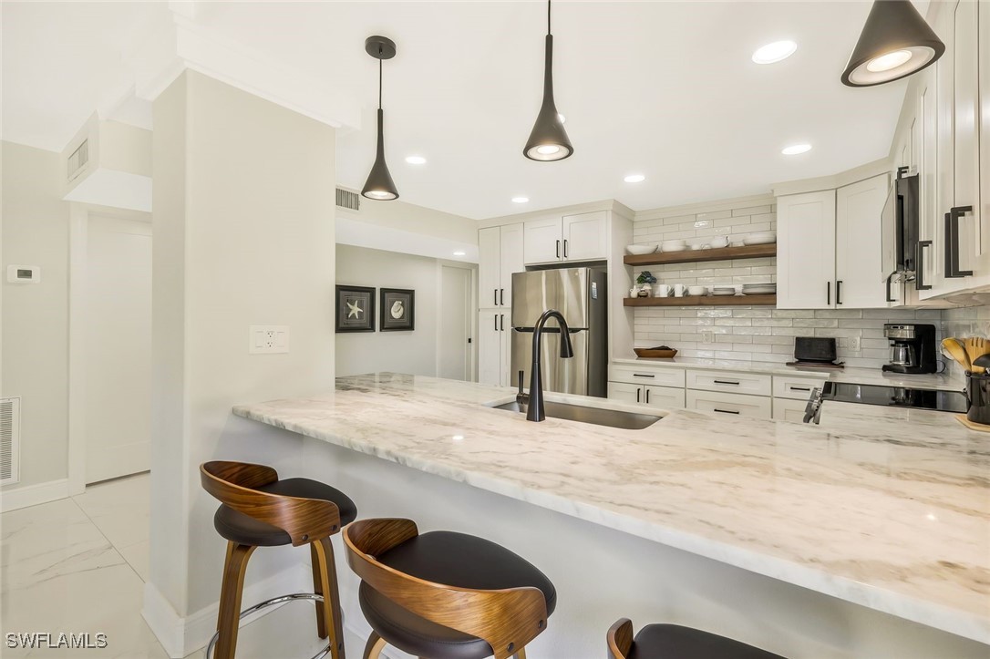 16454 Timberlakes Dr 101 Property Photo 10