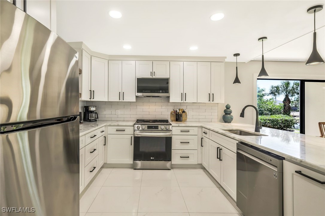 16454 Timberlakes Dr 101 Property Photo 11