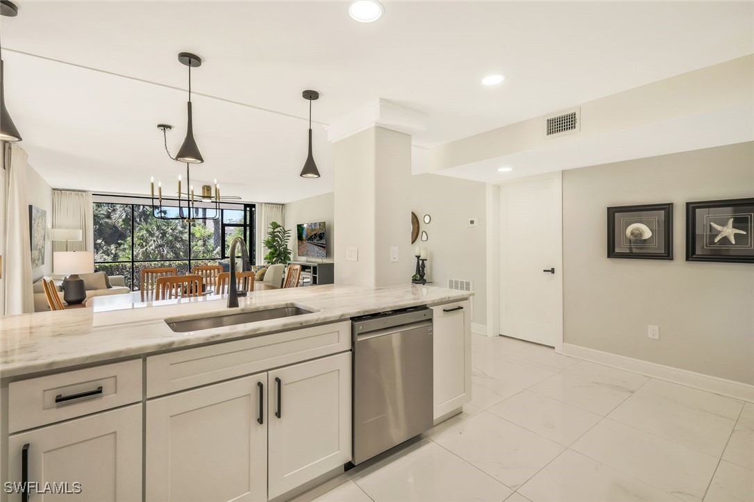 16454 Timberlakes Dr 101 Property Photo 12