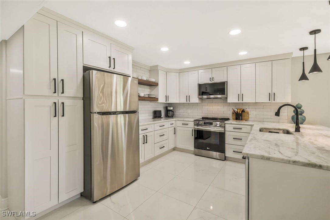 16454 Timberlakes Dr 101 Property Photo 13