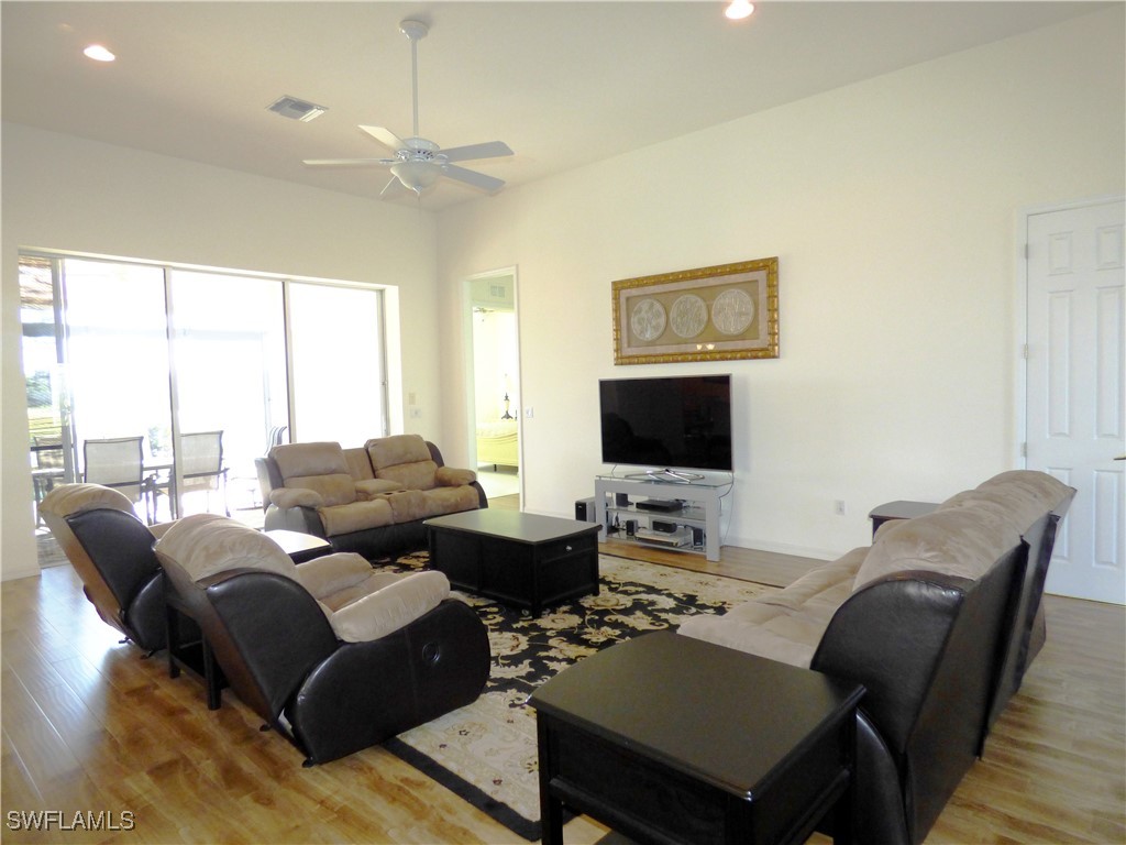 9129 Links Dr Property Photo 5