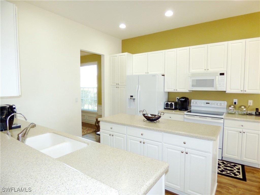 9129 Links Dr Property Photo 7