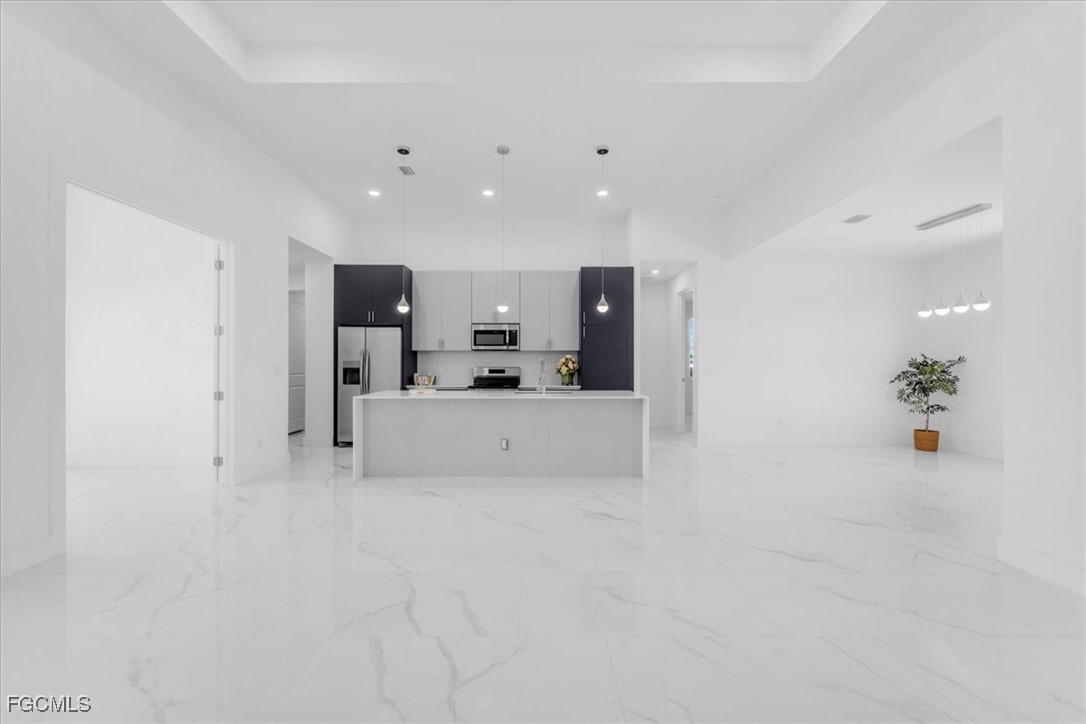 2317 Kismet Pkwy W Property Photo 16