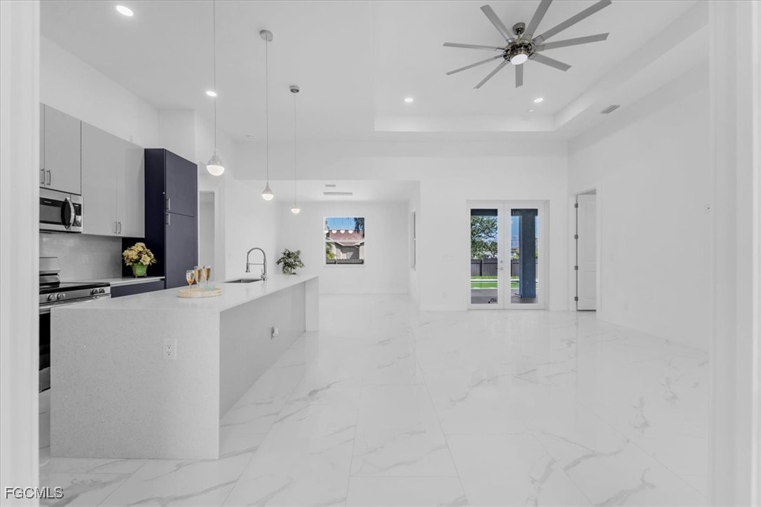 2317 Kismet Pkwy W Property Photo 17