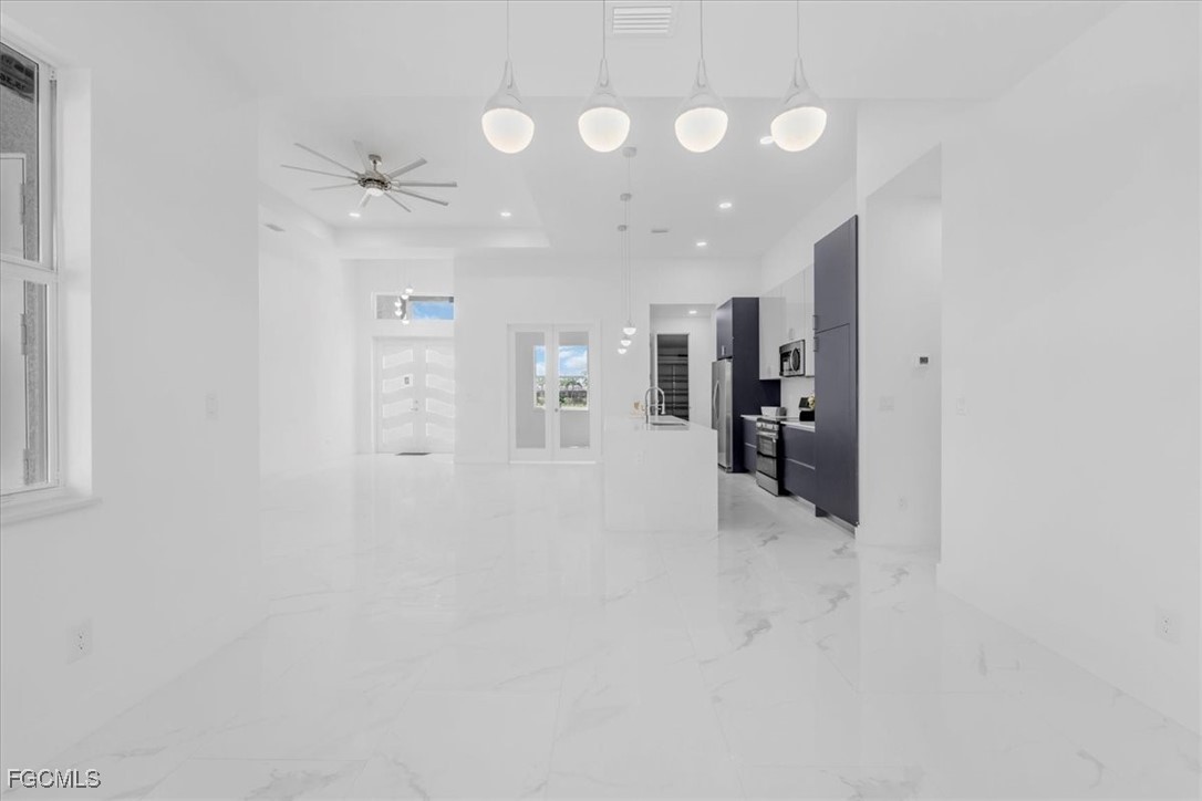 2317 Kismet Pkwy W Property Photo 19