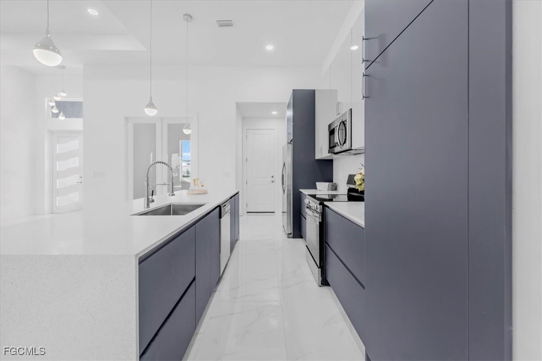 2317 Kismet Pkwy W Property Photo 20