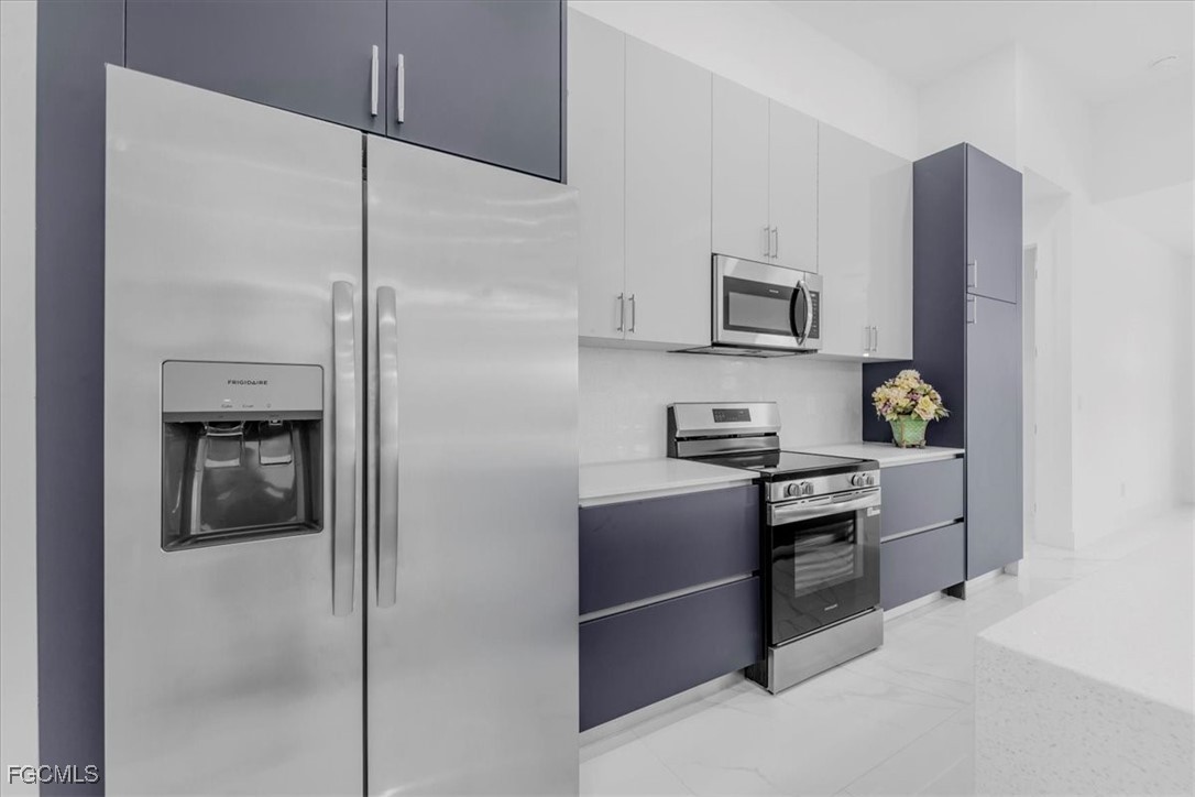 2317 Kismet Pkwy W Property Photo 26