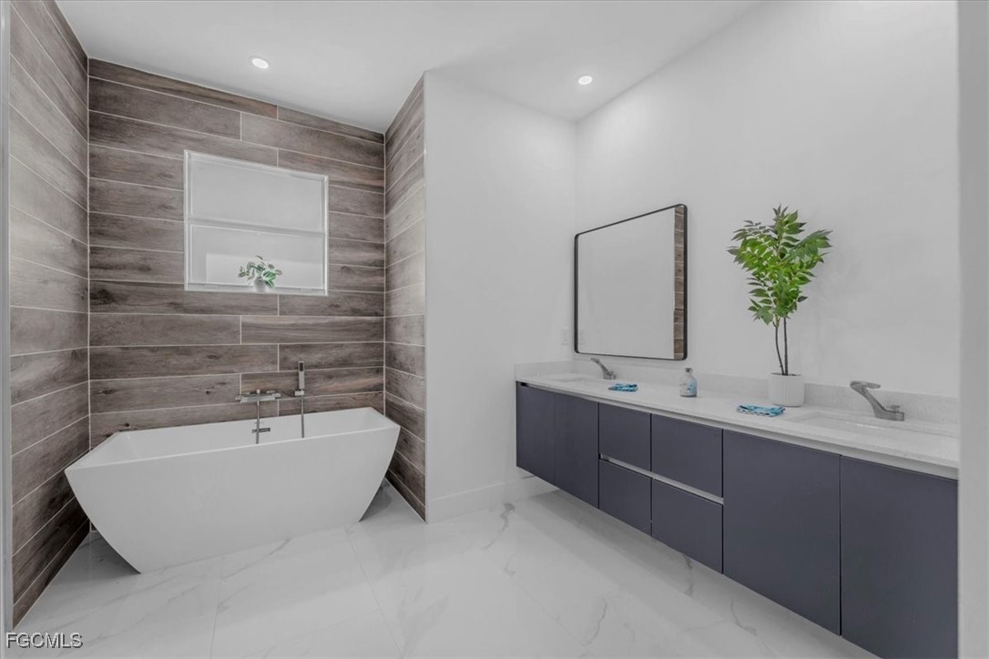 2317 Kismet Pkwy W Property Photo 36