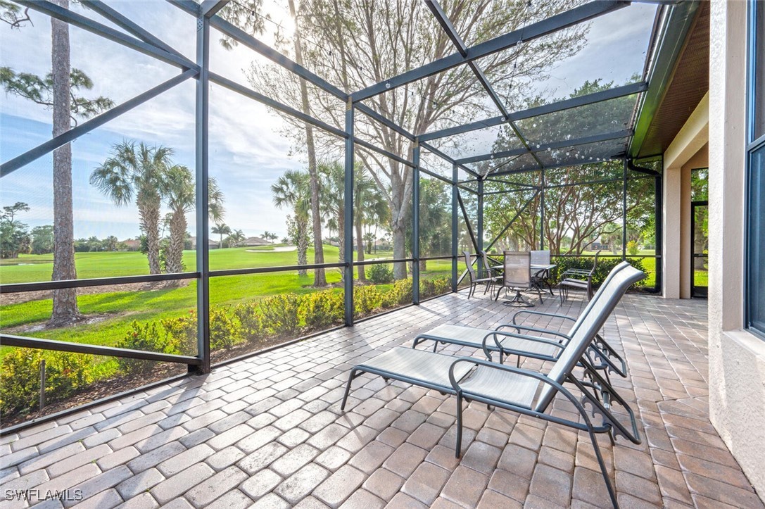 7563 Moorgate Point Way Property Photo 4