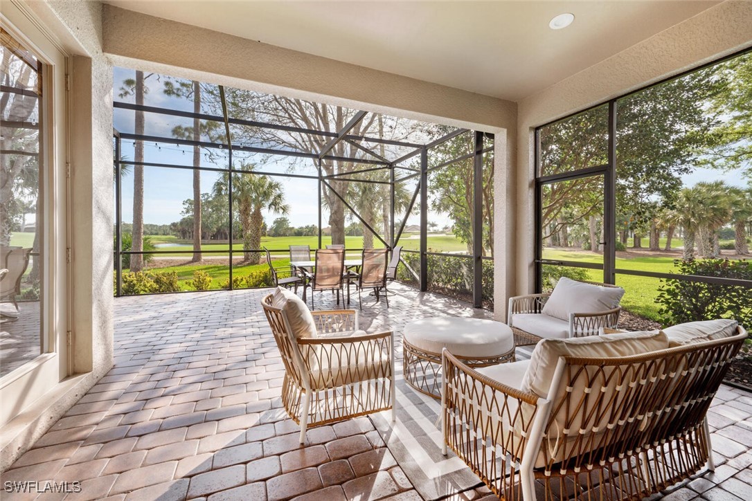 7563 Moorgate Point Way Property Photo 5