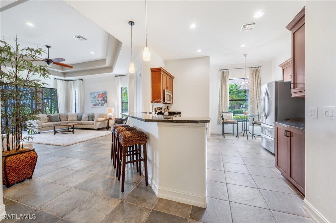 7563 Moorgate Point Way Property Photo 11