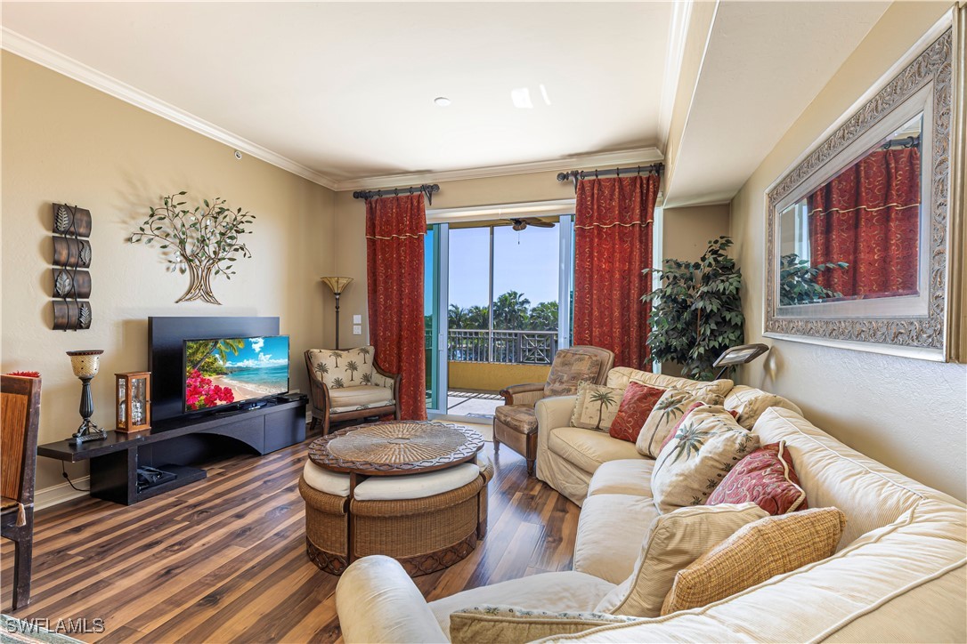 2748 Tiburon Blvd E C404 Property Photo 4