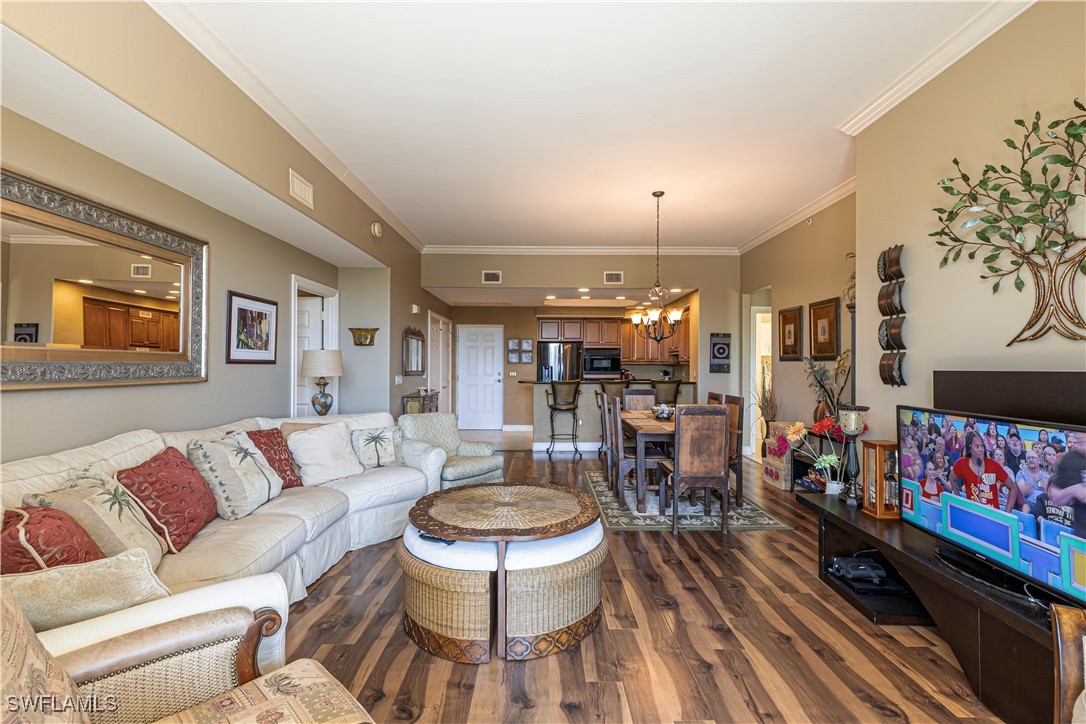 2748 Tiburon Blvd E C404 Property Photo 5