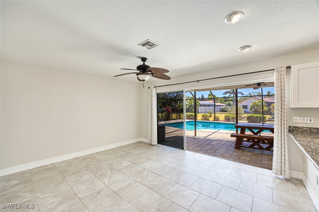 5831 Tallowood Cir Property Photo 10