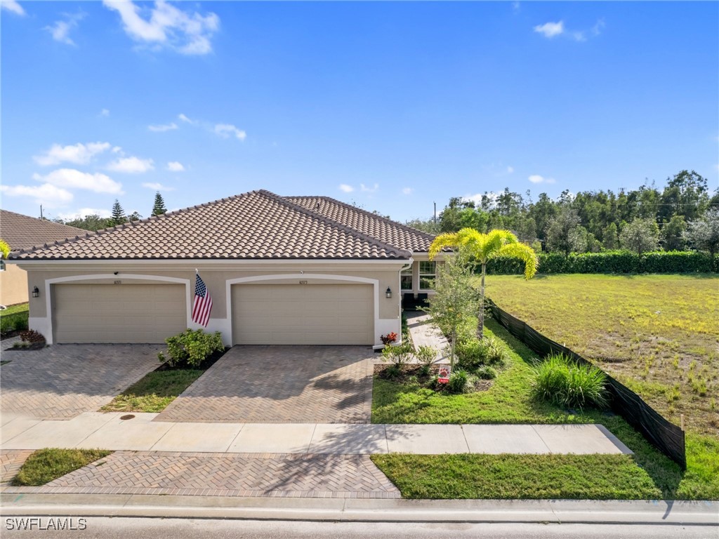 10373 Bonavie Cove Dr Property Photo 2