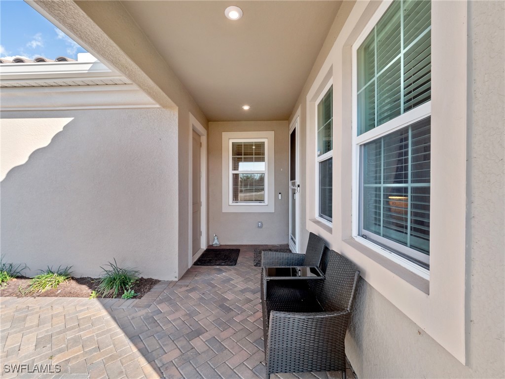 10373 Bonavie Cove Dr Property Photo 4
