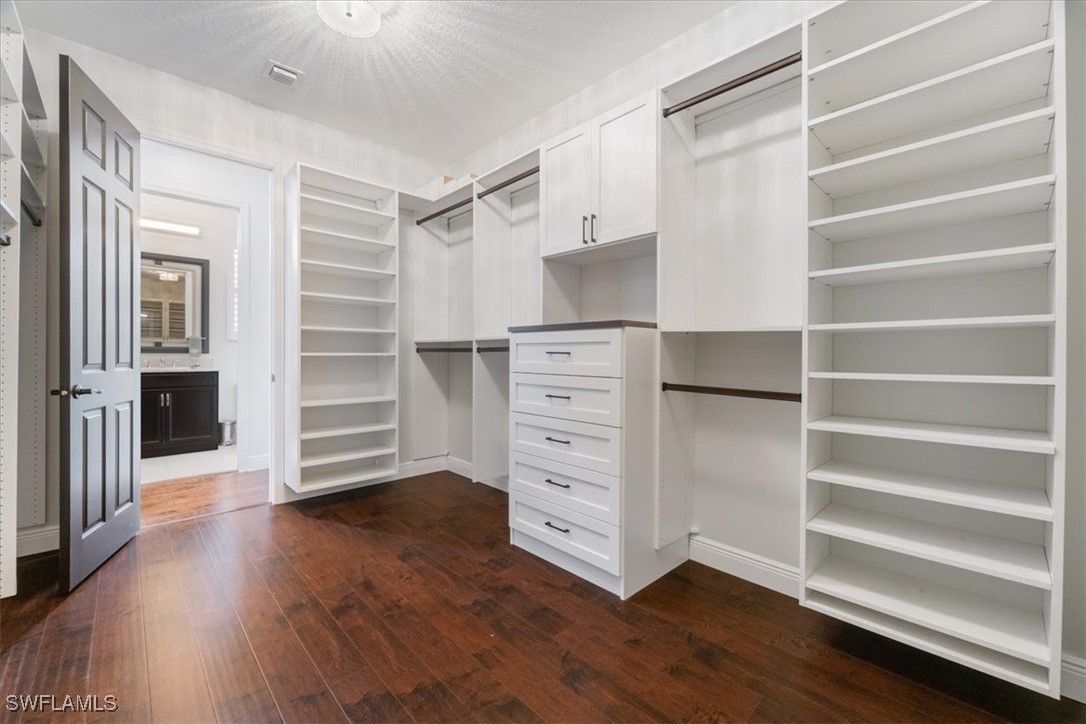 5135 Genoa St Property Photo 28