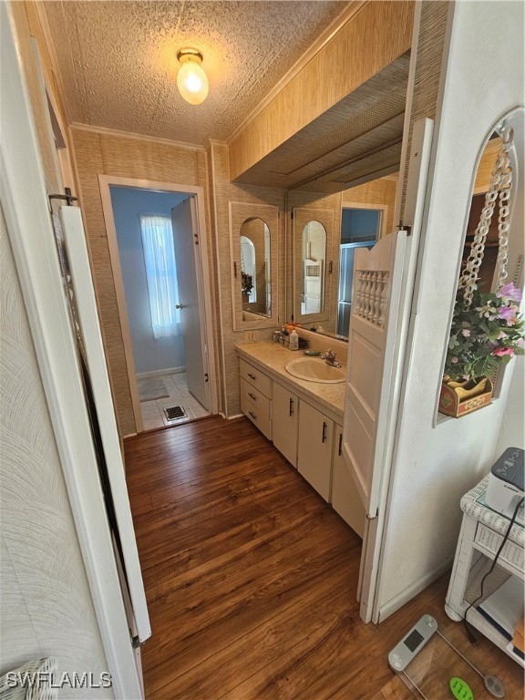 4 Elder St Property Photo 14