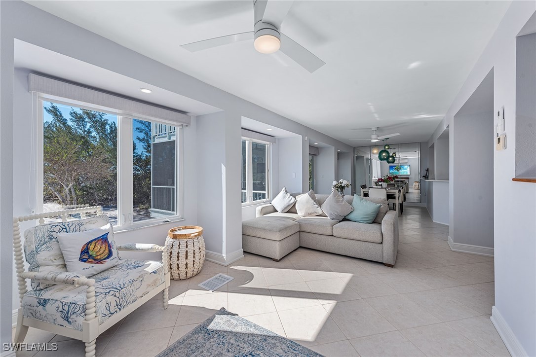 10455 Keewaydin Property Photo 4