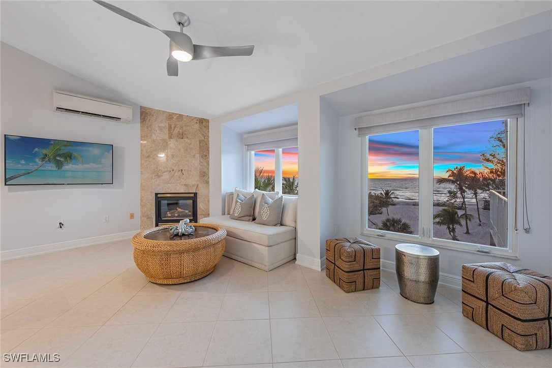 10455 Keewaydin Property Photo 6