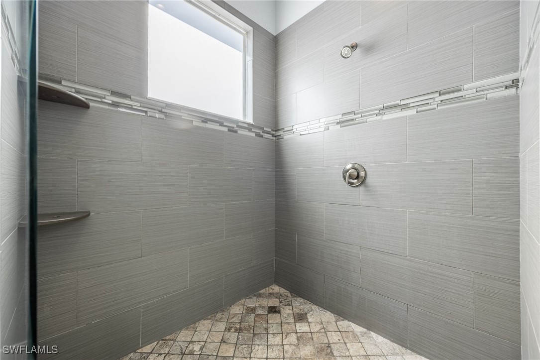 3632 Emerald Ave Property Photo 27