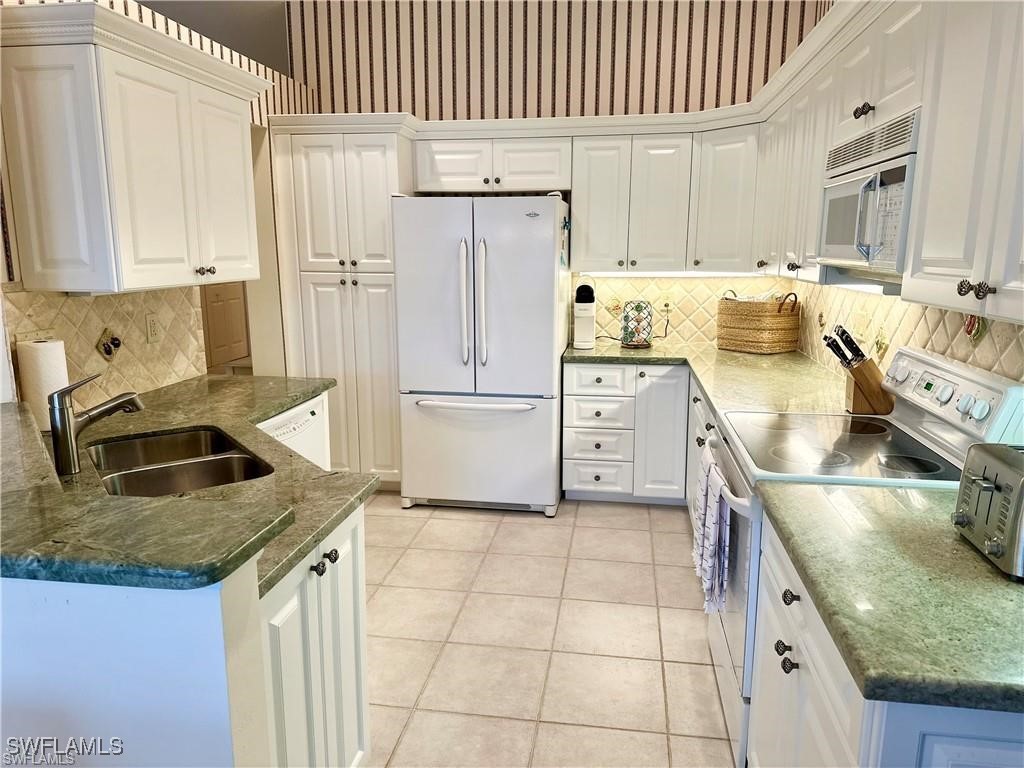 27080 Lake Harbor Ct 202 Property Photo 9